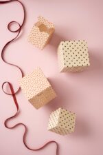 Maža sulankstoma dėžutė su raudonomis širdelėmis - Image 3